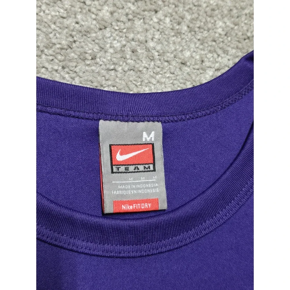 Y2K VTG LSU Tigers Nike Dri Fit Center Swoosh T-Shirt Mens M‎ Purple Nike-Fit